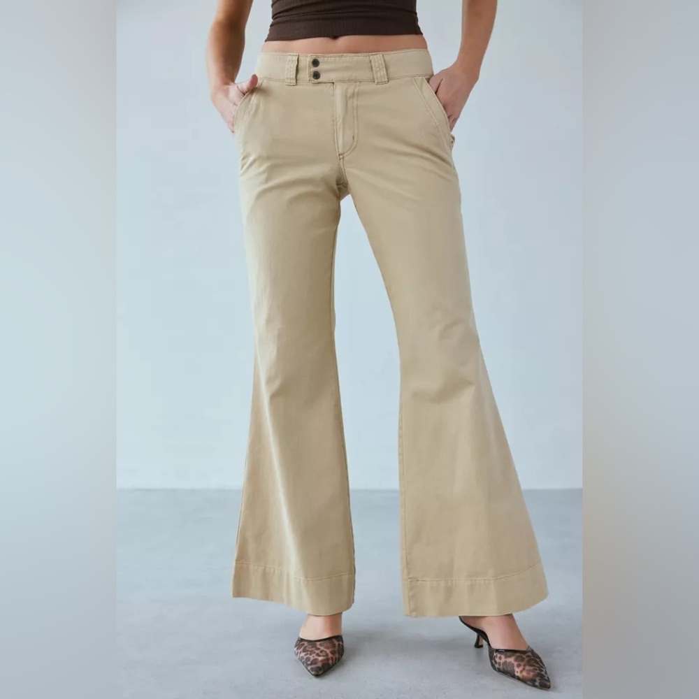 BDG Cole Workwear Chino Bootcut Pant